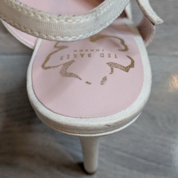 TED Baker Heevia Moire Satin Bow Heeled Sandals Sz 39/US9 - Picture 3 of 8